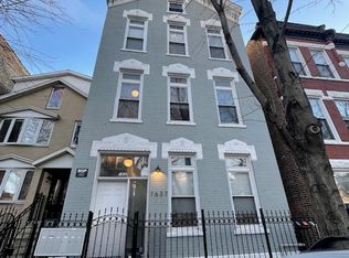 1637 W Huron St #1F, Chicago, IL 60622
