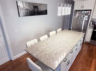 61 Collyer St #2, Providence, RI 02904