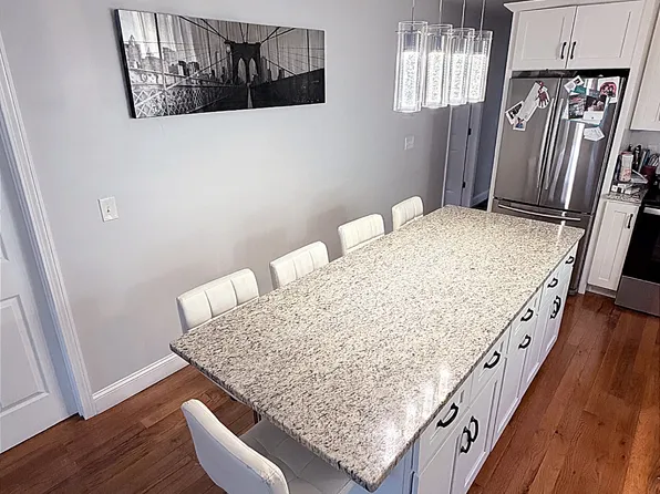 61 Collyer St #2, Providence, RI 02904