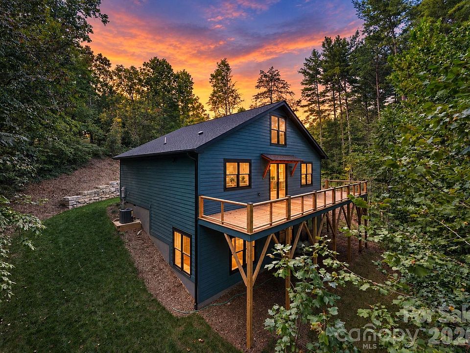 1st image of 22 Deep Woods Rd