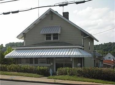 1st image of 815 Henry St. A&amp #B