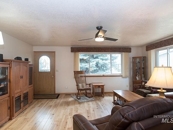 5th image of 1420 Loraine Cir