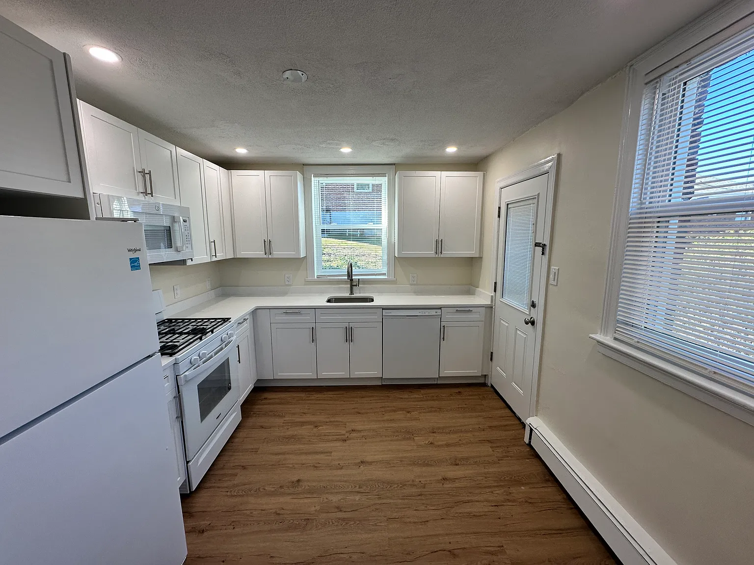 176 Summit Ave — Photo 3