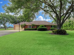 13402 Mount Vernon St, Santa Fe, TX 77510