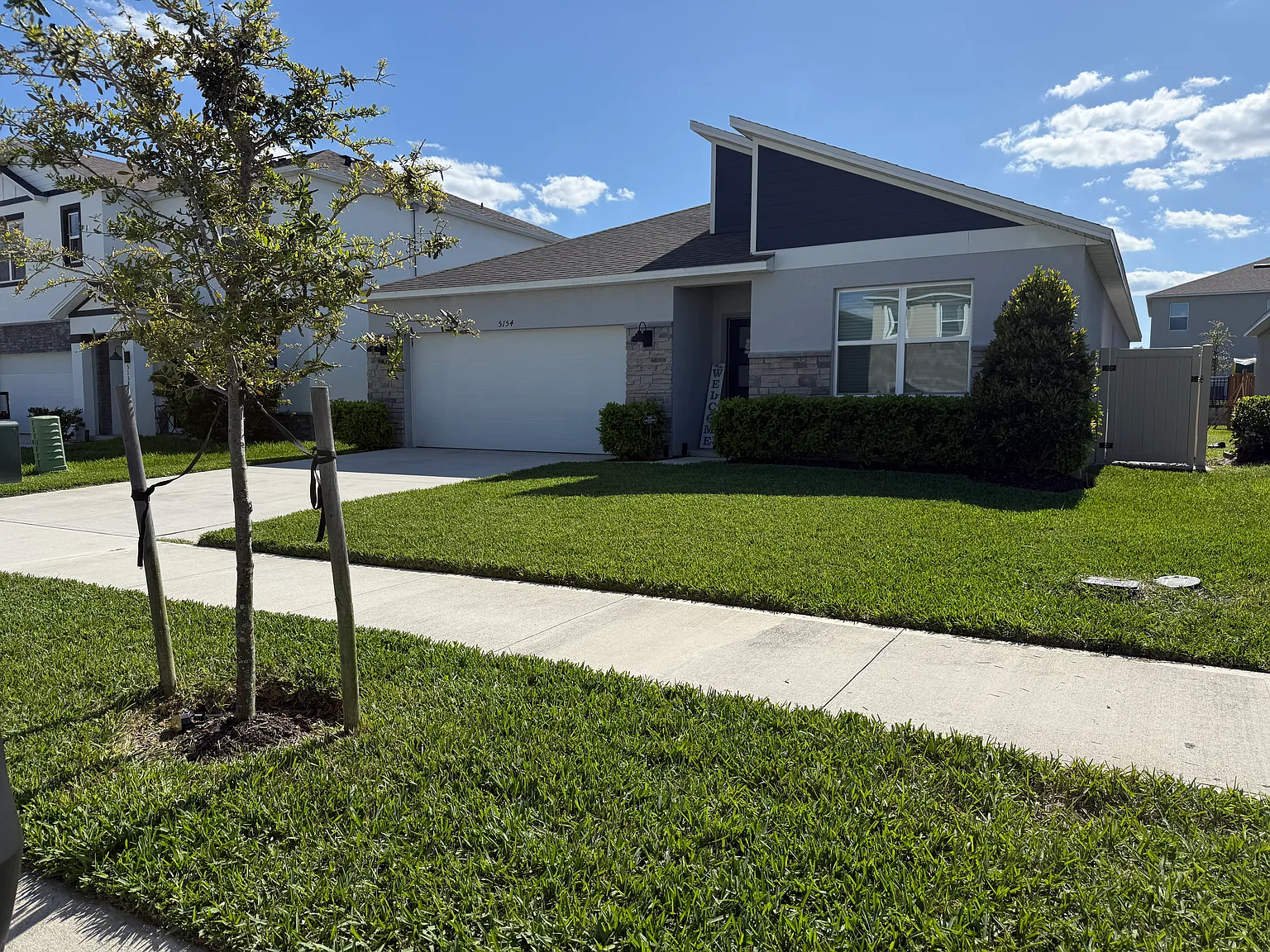 4 bed, $3,200 — Photo 1