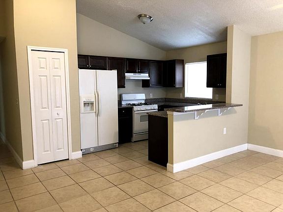 2nd image of 5104 Aventura Blvd