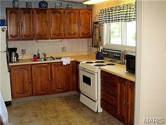 5th image of 780 Robinwood Dr