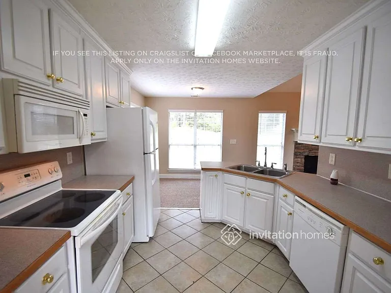 1430 Sedgefield Trl — Photo 3