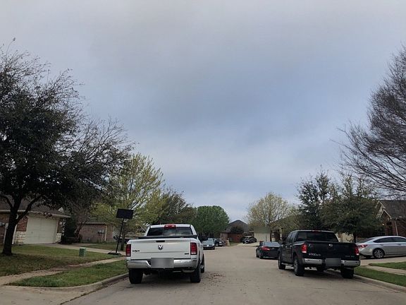5th image of 820 Duck Pond Dr