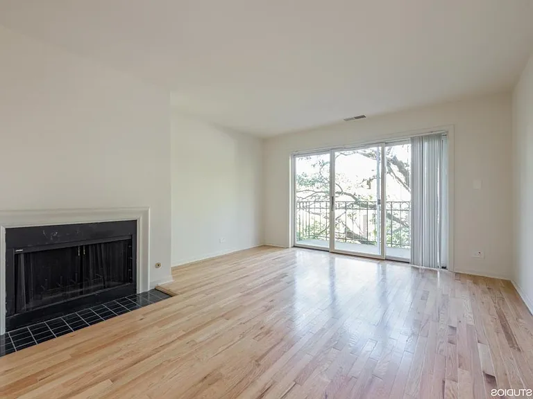 1700 Hinman Ave #2G — Photo 4