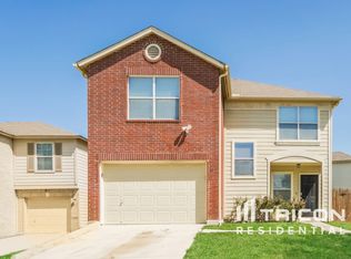 8015 Palmetto Pl, San Antonio, TX 78254