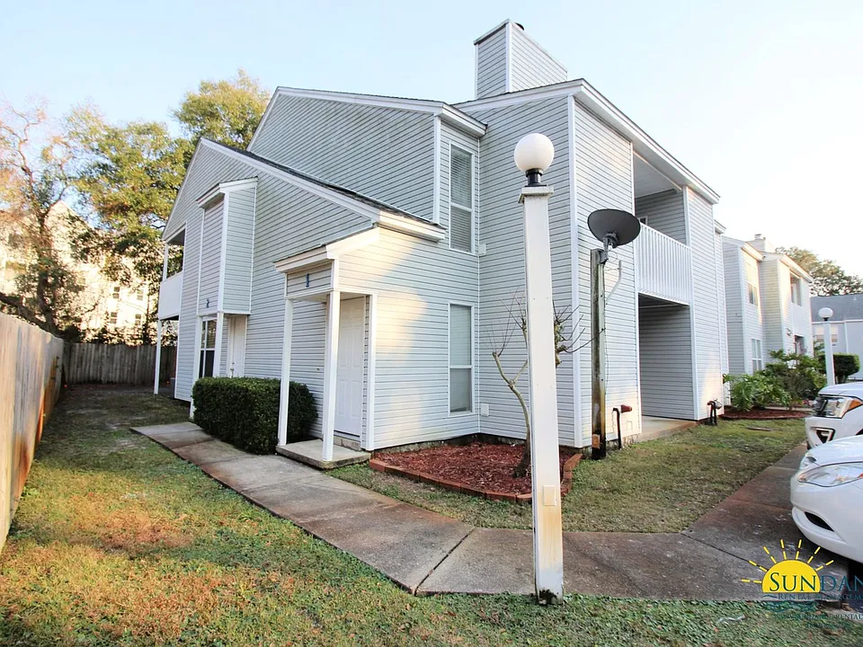 31 Park Cir SE #1