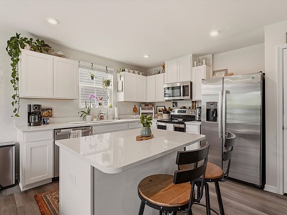 5th image of 3060 Sapgate Ln
