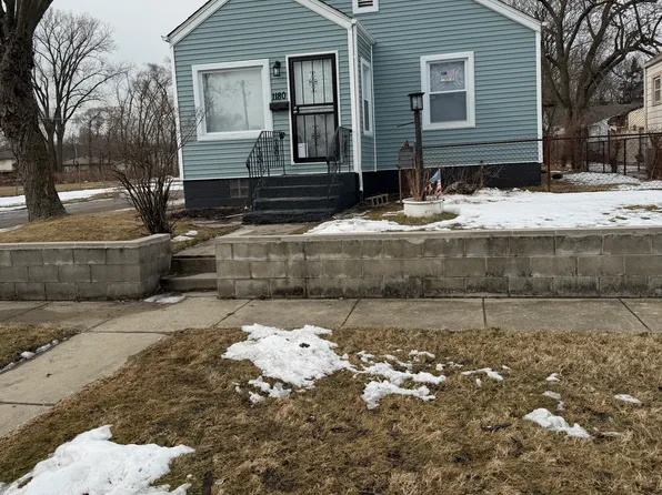 1180 Hendricks St, Gary, IN 46404