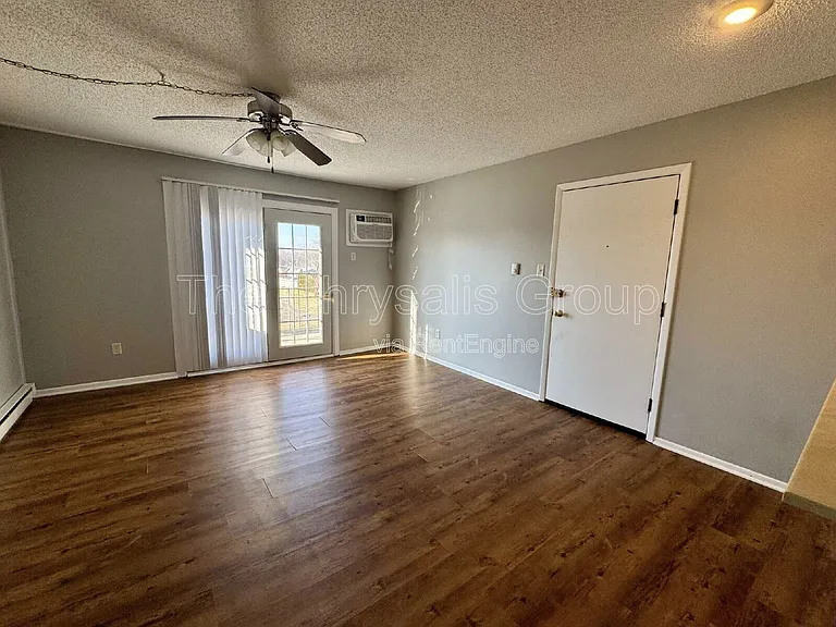 2406 Marquette Rd #12 — Photo 2