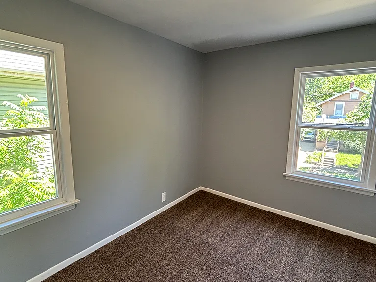 1278 Beardsley St — Photo 13