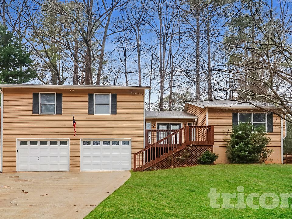 1st image of 546 Candlewick Ln NW