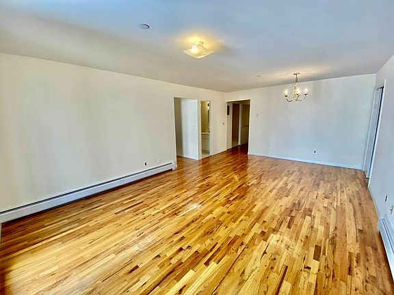 4th image of 474 Ovington Ave #3CC