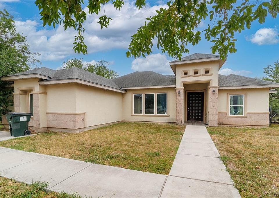 1st image of 118 Alfonso Flores Dr