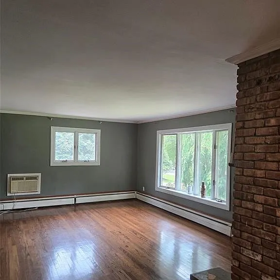 781 Western Hwy — Photo 2