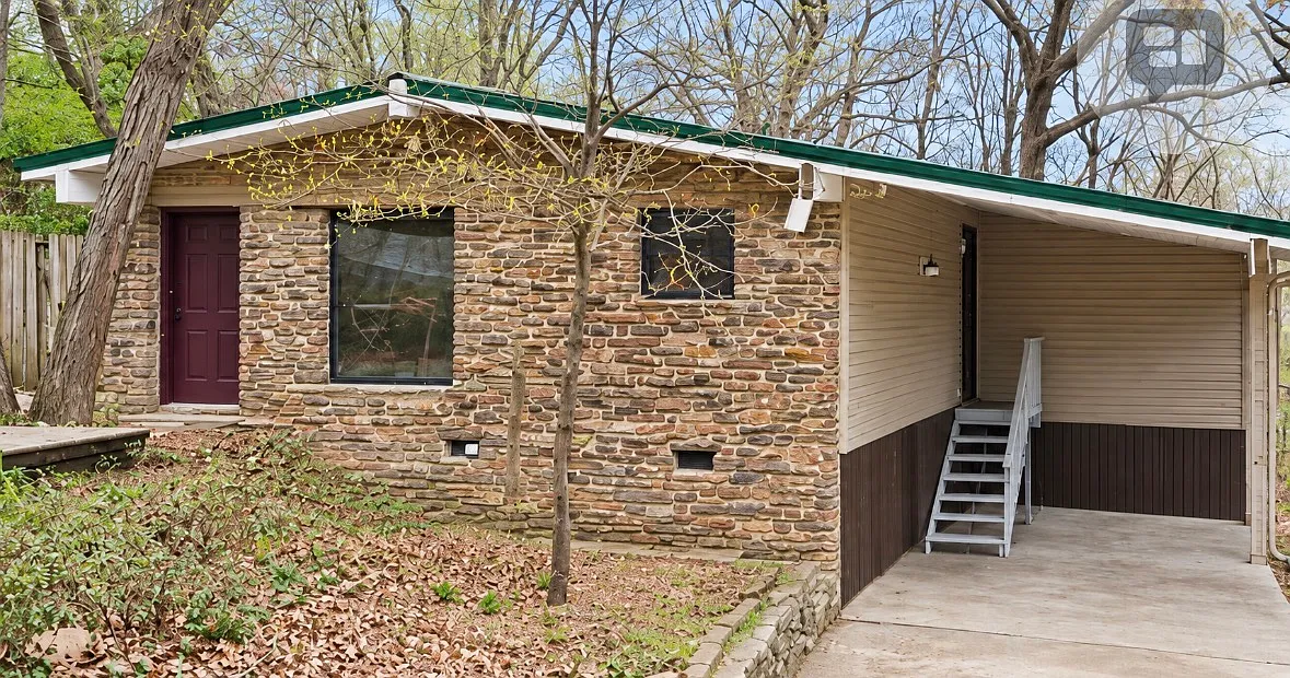 3 bed, 1604 sqft, $2,200 — Photo 1