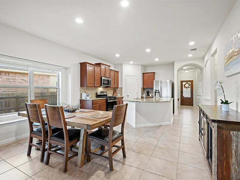 489 Shale Cir — Photo 4