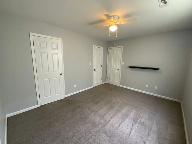 4621 - 4623 W Bainbridge Dr — Photo 11