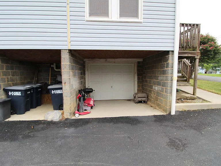 1131 Shenandoah St — Photo 3