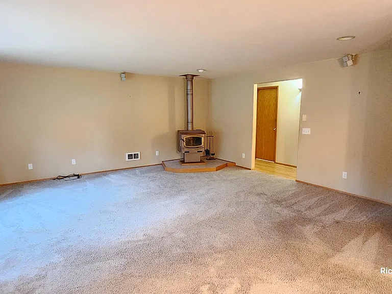 701 E Road Of Tralee — Photo 7