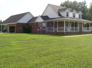 366 Brantley Farm Ln, Belvidere, TN 37306