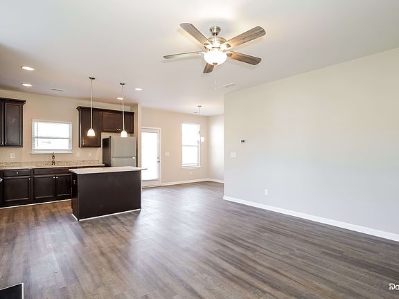 3rd image of 328 Lossie Ln