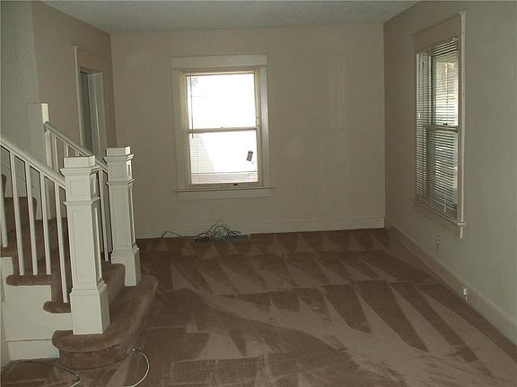 3rd image of 440 N Hardesty Ave