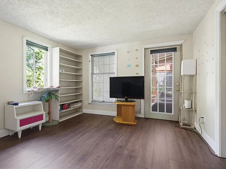 21 Dogwood Dr — Photo 16