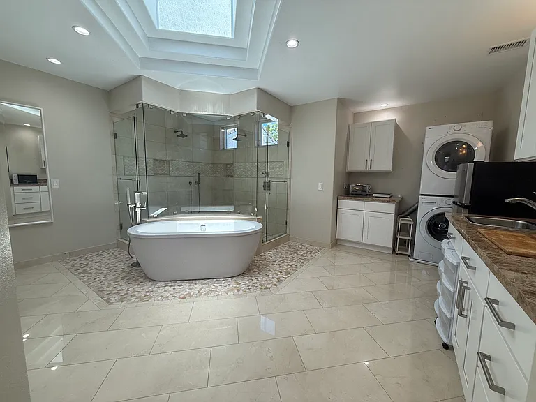6 Willowbrook — Photo 29