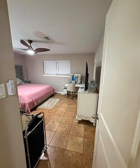 3107 Pine St — Photo 8