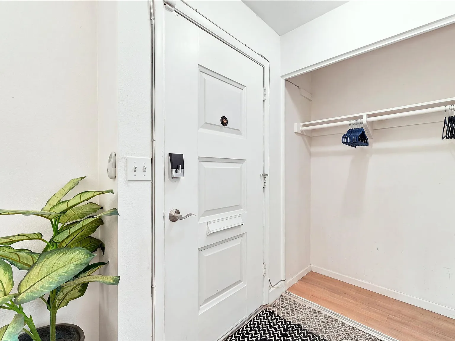 3 bed, 1440 sqft, $1,750 — Photo 2