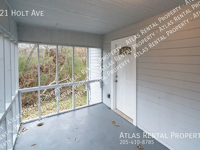 121 Holt Ave — Photo 7