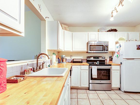 5th image of 1716 Wood Song Ln