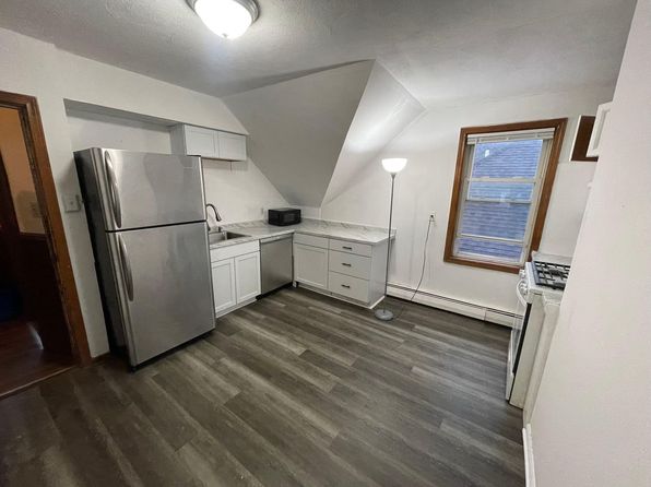 204 Ohio Ave FLOOR 3