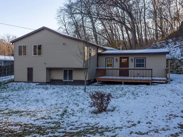 4524 Massey Station Rd, Dubuque, IA 52003