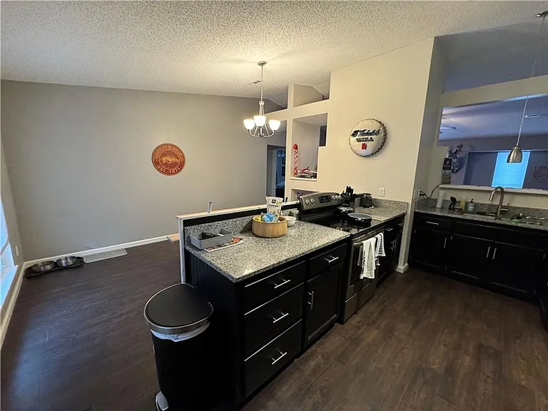 2502 W Megan Dr — Photo 6