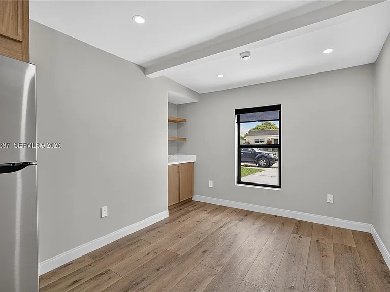 1011 NW 30th Ct #1 — Photo 16