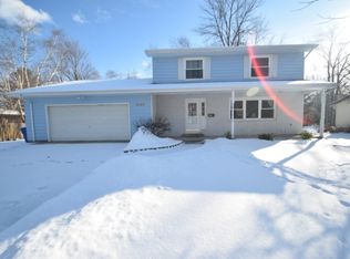 2100 Burlington Dr, Midland, MI 48642