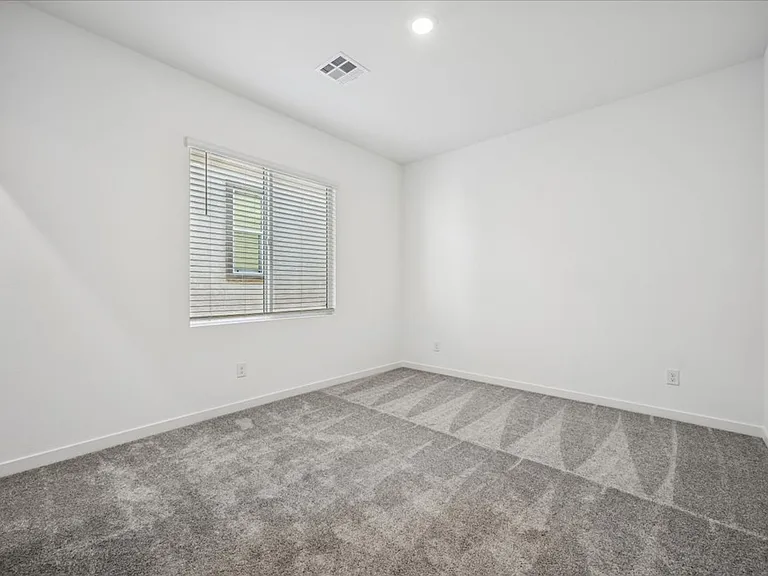 311 Mount Tyndall St — Photo 41