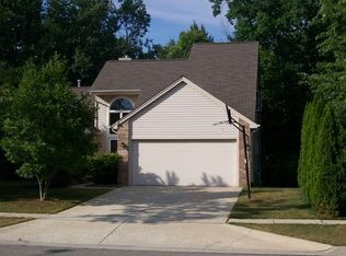 335 Rosebud Ln, Saline, MI 48176