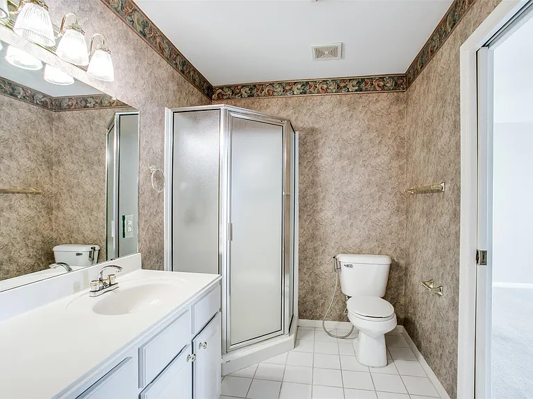 11658 Lakeside Park Dr #313 — Photo 31
