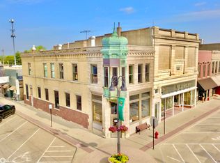 901 Main St, Grinnell, IA 50112