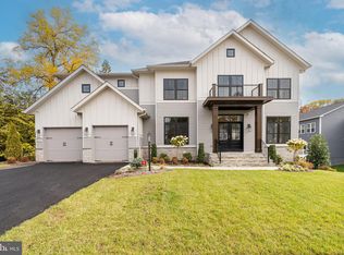 6562 Brooks Pl, Falls Church, VA 22044