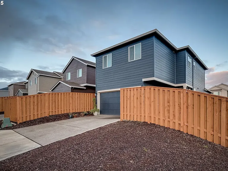 2400 NW Sunny Ln — Photo 20