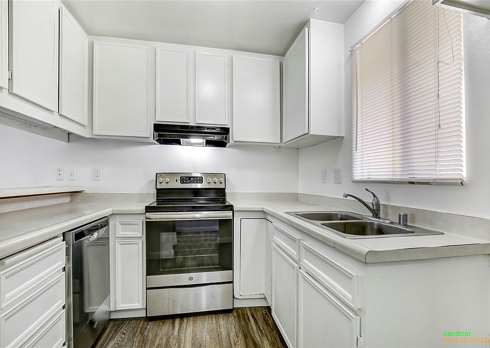 1st image of 160 East St
